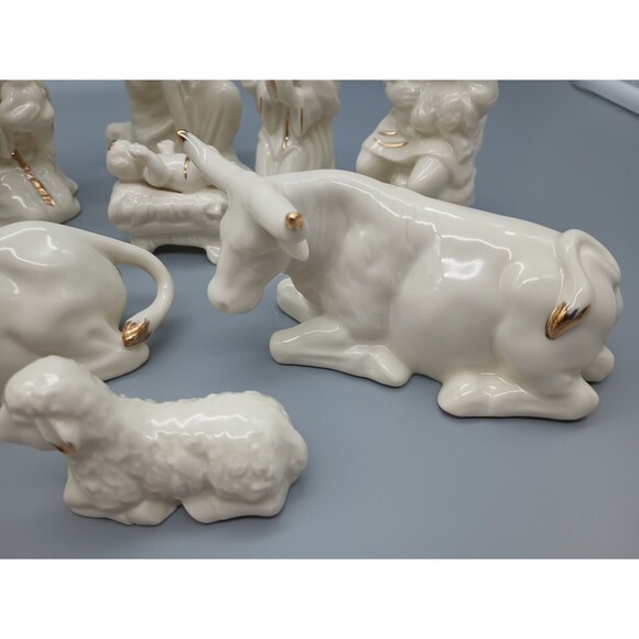 Centurion Collection Ceramic Nativity Set Ivory Gold 11 Piece Set - Picture 6 of 10
